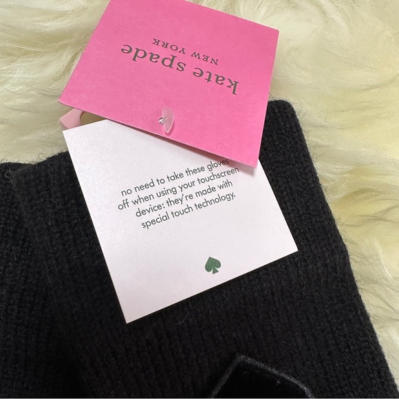 NEW Kate Spade New York Flocked Spade Gloves Black Touchscreen friendly - Picture 3 of 5